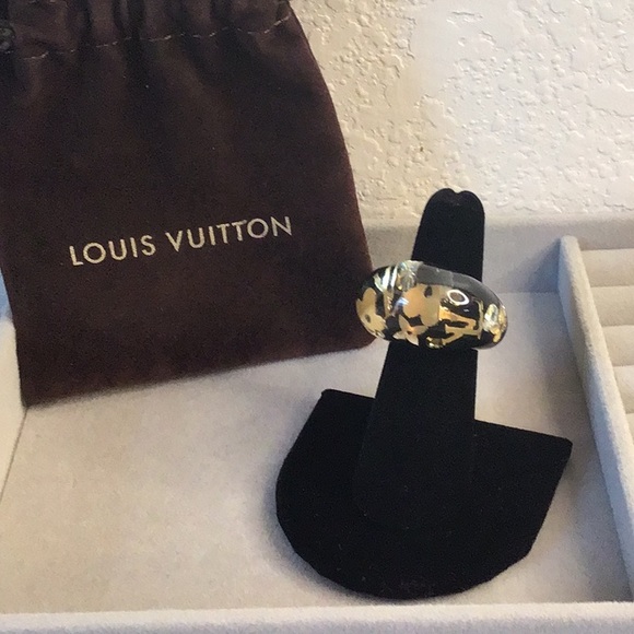 Louis Vuitton Black Inclusion Ring - Picture 4 of 10